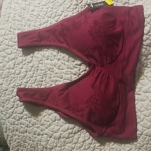 Brand new with tags Coobie sports bra, wine, size Large